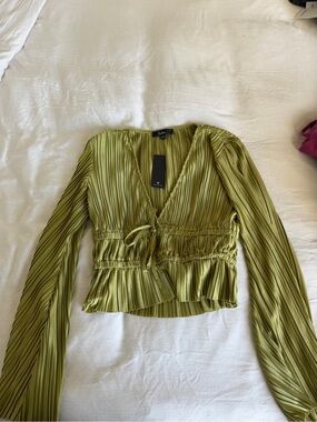 Lulus Green Long-Sleeve Top